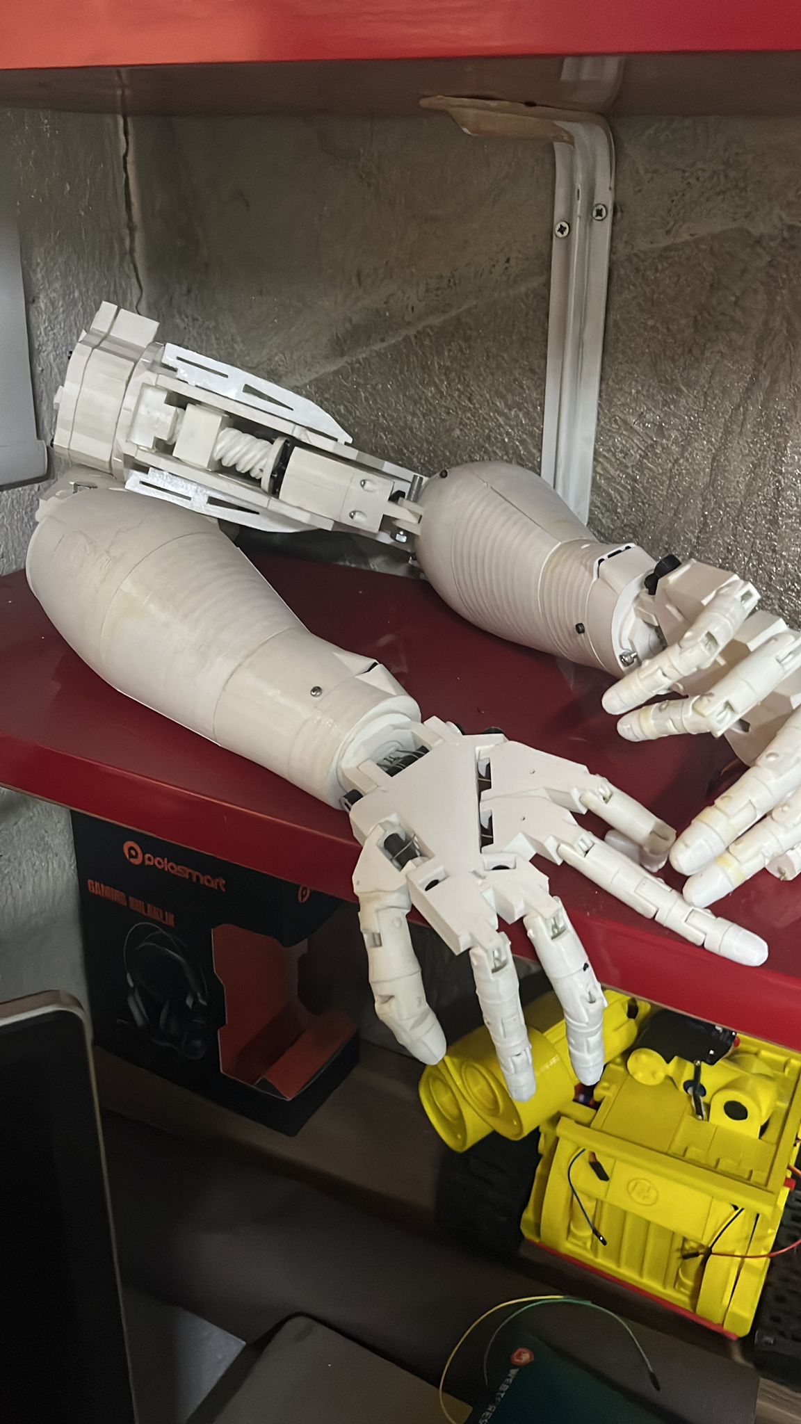 Robot Kol